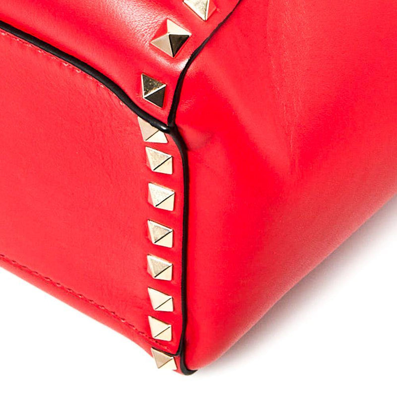 Valentino Garavani - Authenticated Rockstud Handbag - Leather Red Plain for Women, Very Good Condition